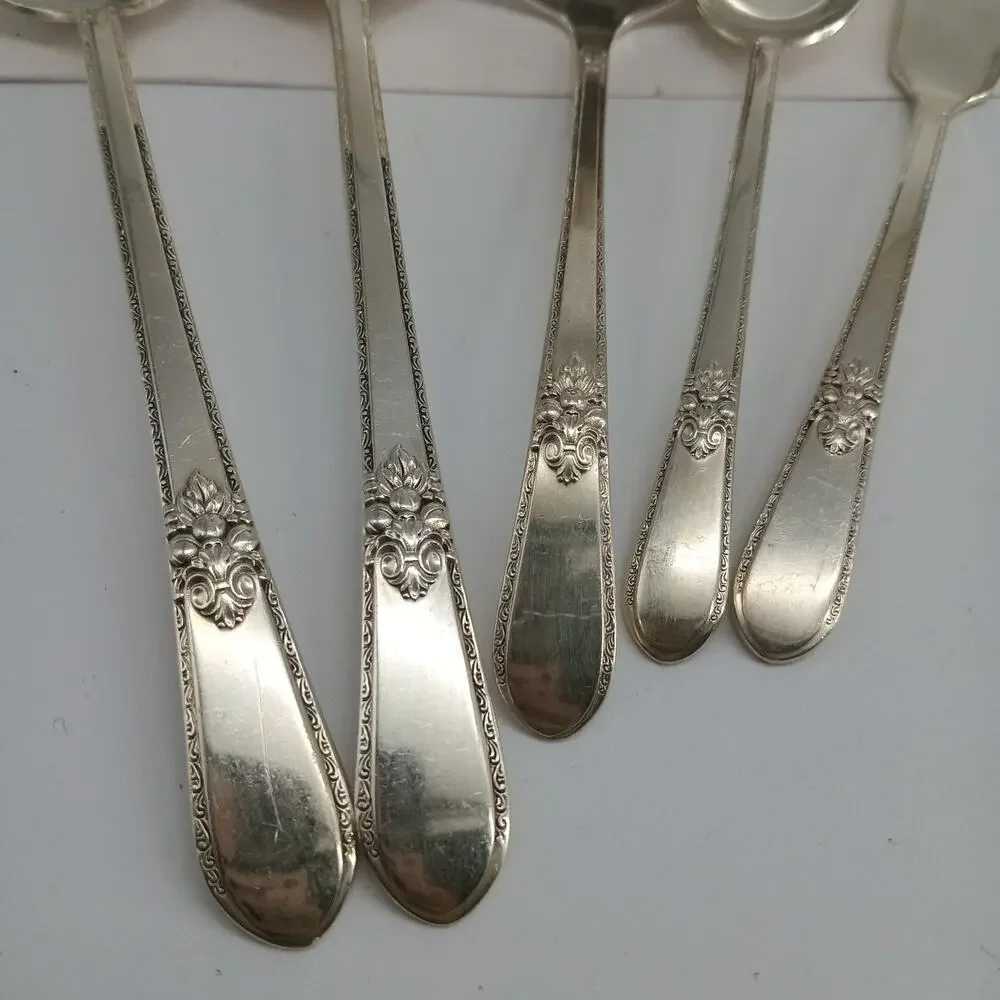 5X Serving Rogers Bros ADORATION International SilverPlate Spoons Ladle Spreader